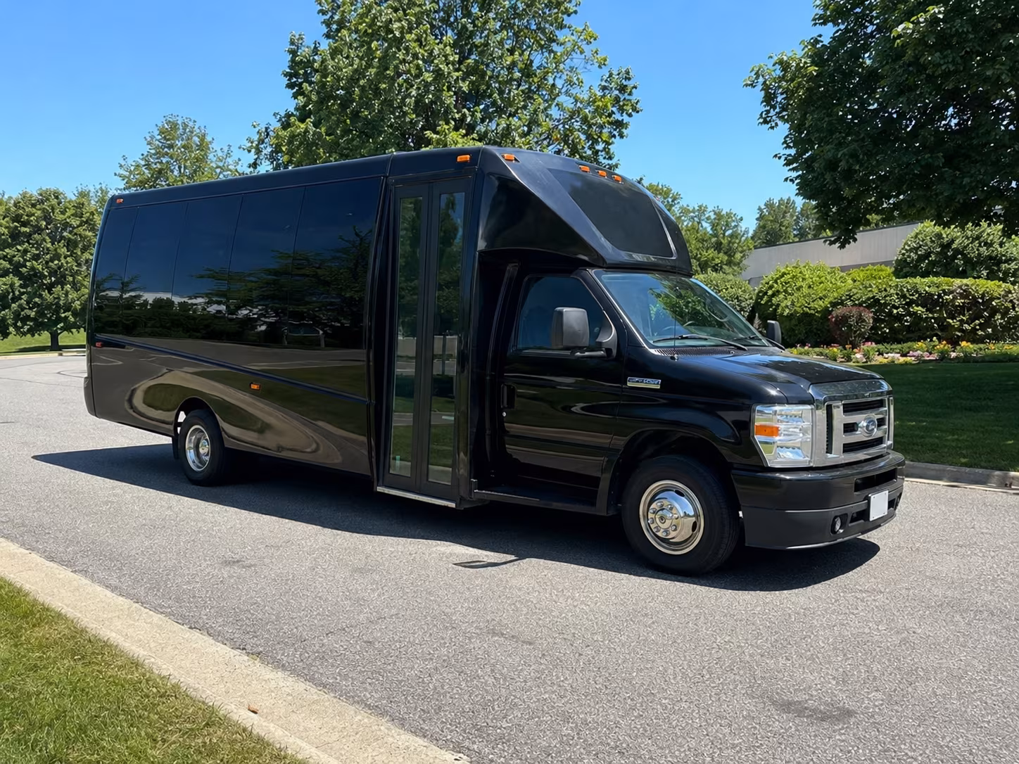 Costa Mesa Birthday, Sweet 16, & Quinceañera Party Bus Rentals