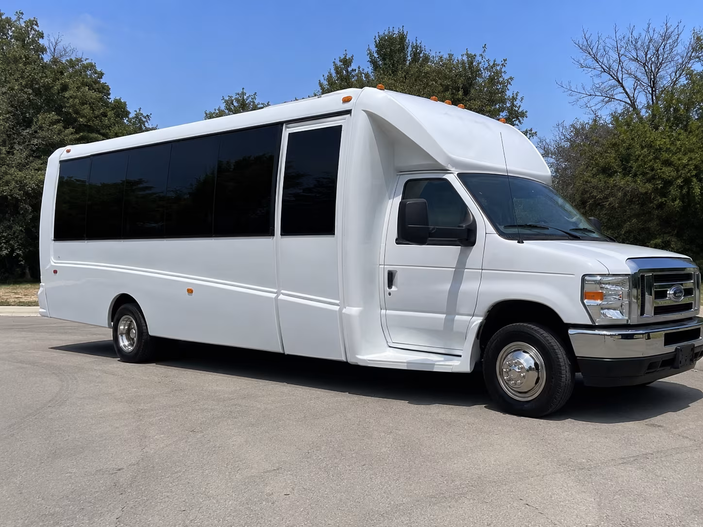 Huntington Beach Birthday, Sweet 16, & Quinceañera Transportation pickup coordination