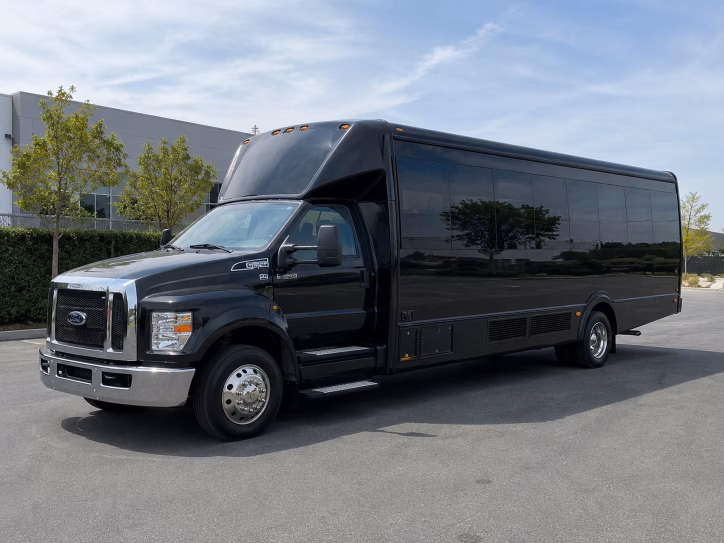 Huntington Beach Birthday, Sweet 16, & Quinceañera Transportation party bus exterior